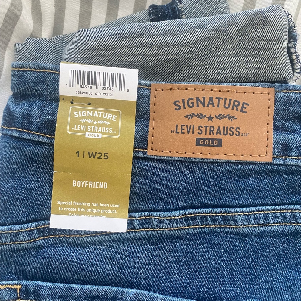 Levi's Women's Blue Boyfriend Jeans